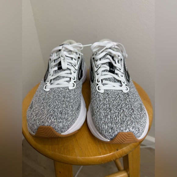 Brooks Adrenaline GTS 23 Running Shoes Women’s 9 NIB - Picture 4 of 11